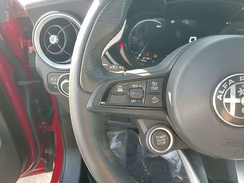 Used 2024 Alfa Romeo Stelvio Veloce image 19