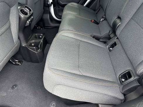 New 2026 Jeep Gladiator Sport AWD/4WD image 10