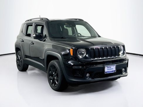 Used 2022 Jeep Renegade Altitude w/ Convenience Group AWD/4WD image 3
