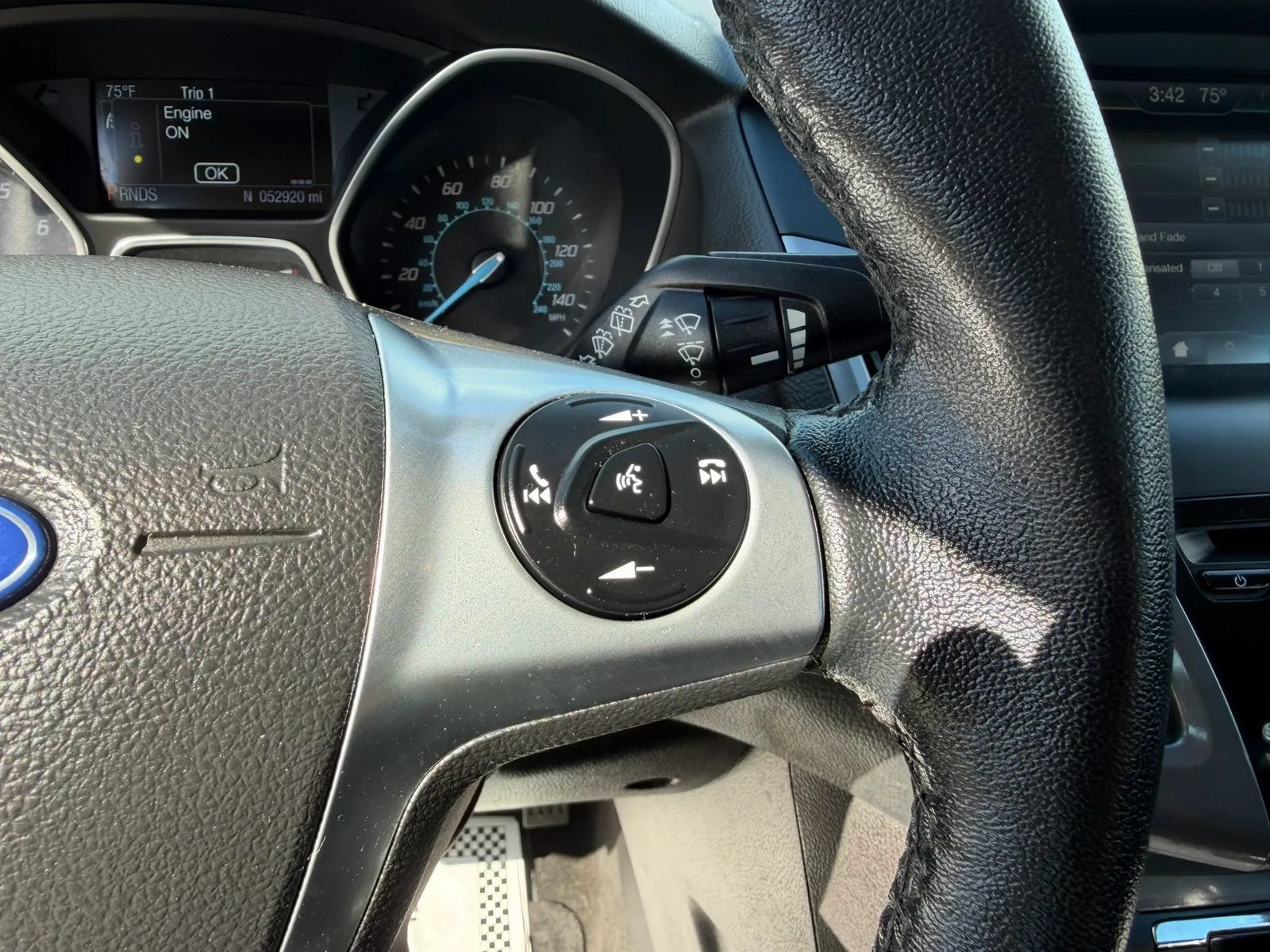 Used 2014 Ford Focus Titanium FWD image 23