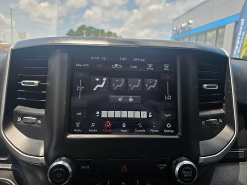 Used 2020 RAM 1500 Big Horn AWD/4WD image 18