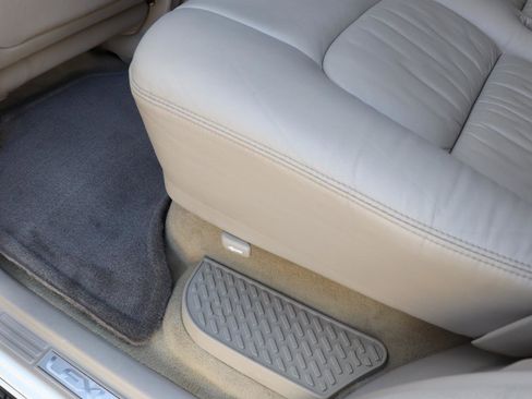 Used 2007 Lexus LX 470 4WD image 52