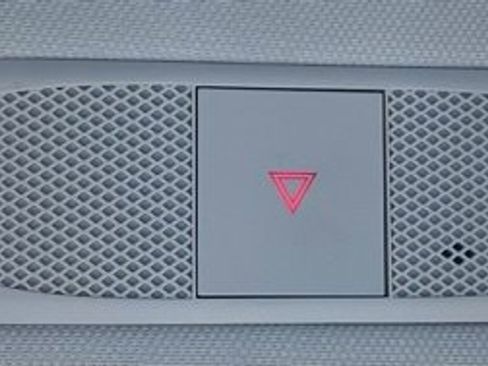 Used 2023 Tesla Model 3 Standard Range image 22