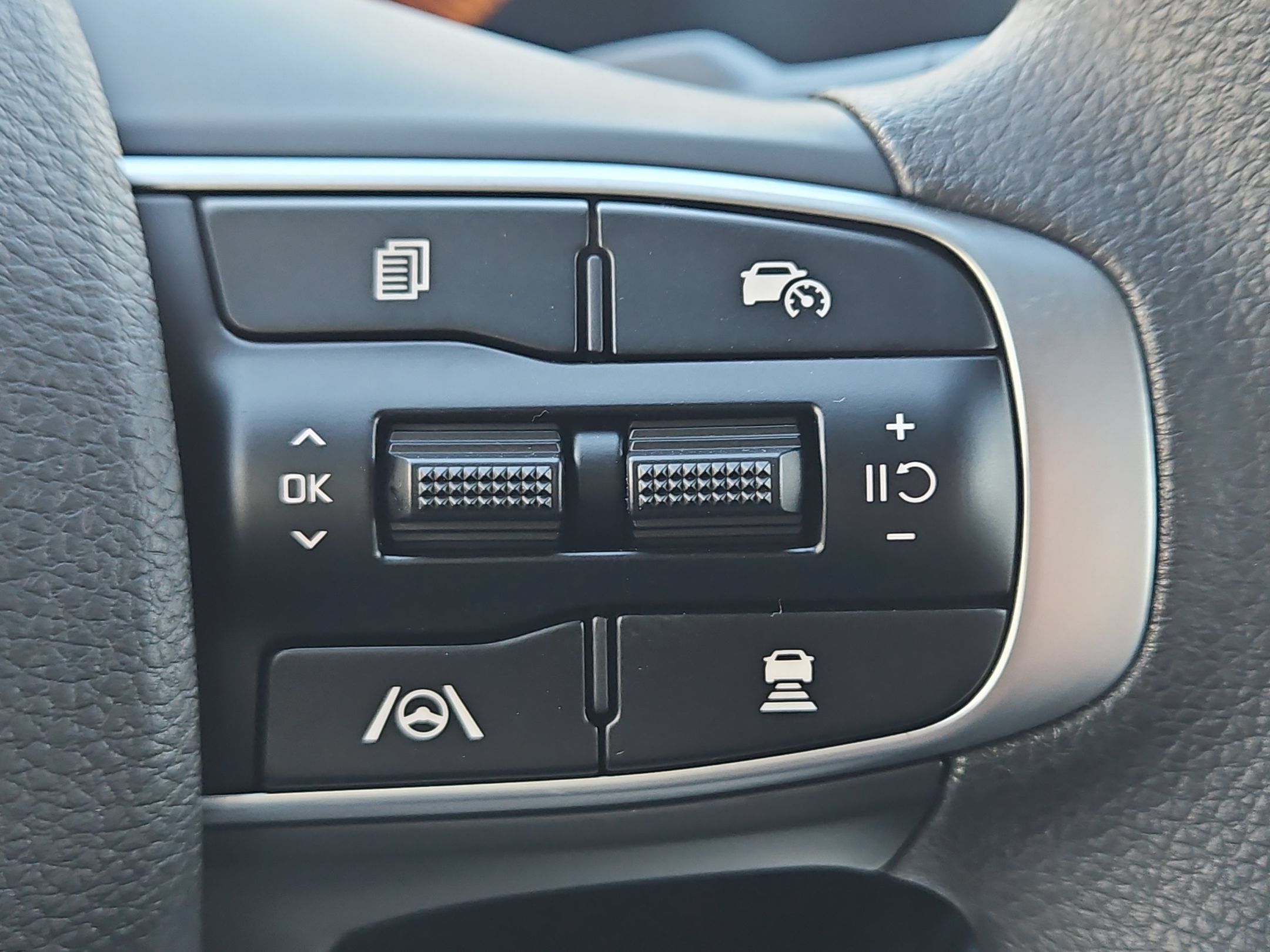 New 2026 Kia K5 LXS FWD image 22