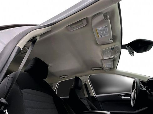 Used 2022 Ford Edge SE w/ Black Appearance Package image 22