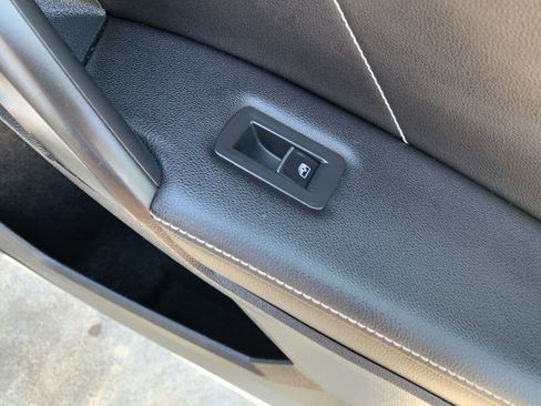 Used 2023 Volkswagen Tiguan SE FWD image 43