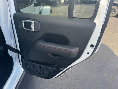 Used 2021 Jeep Wrangler Unlimited Rubicon w/ Cold Weather Group image 26