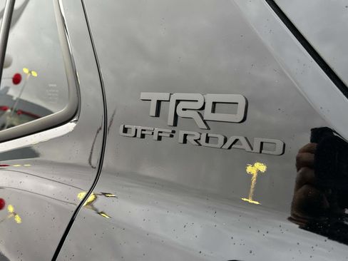 Used 2025 Toyota 4Runner TRD Off-Road Premium image 13