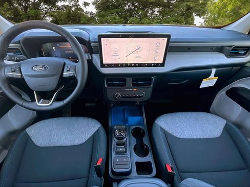 New 2025 Ford Maverick XLT w/ XLT Luxury Package image 5