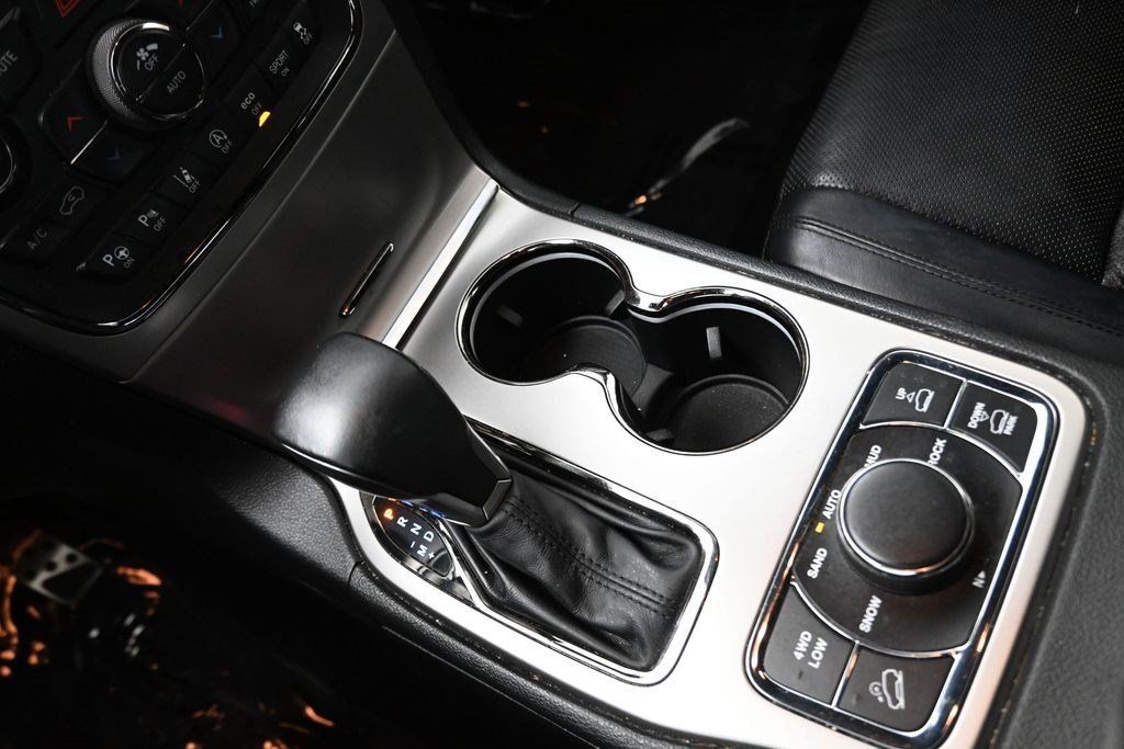 Used 2018 Jeep Grand Cherokee High Altitude AWD/4WD image 11