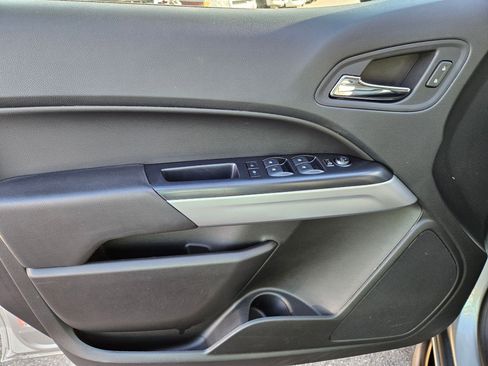 Used 2020 Chevrolet Colorado ZR2 image 13