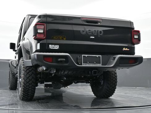 Used 2024 Jeep Gladiator Sport image 41