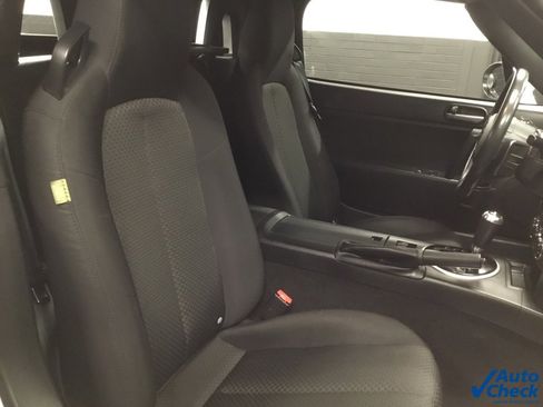 Used 2006 MAZDA MX-5 Miata Touring image 36