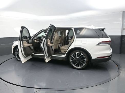 Used 2020 Lincoln Aviator Reserve w/ Equipment Group 202A AWD/4WD image 40