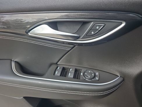Used 2022 Buick Envision Preferred AWD/4WD image 18