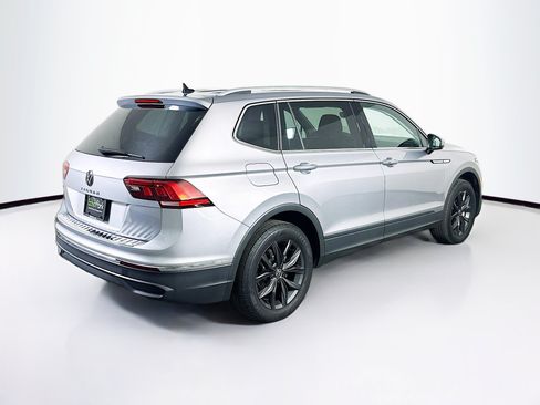 Used 2024 Volkswagen Tiguan SE FWD image 9