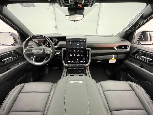 New 2026 GMC Yukon XL Denali w/ Denali Reserve Package AWD/4WD image 3