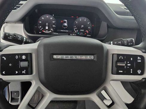 Used 2025 Land Rover Defender 110 X-Dynamic SE image 23