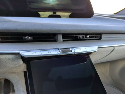 Used 2022 Lucid Air Dream Edition image 16