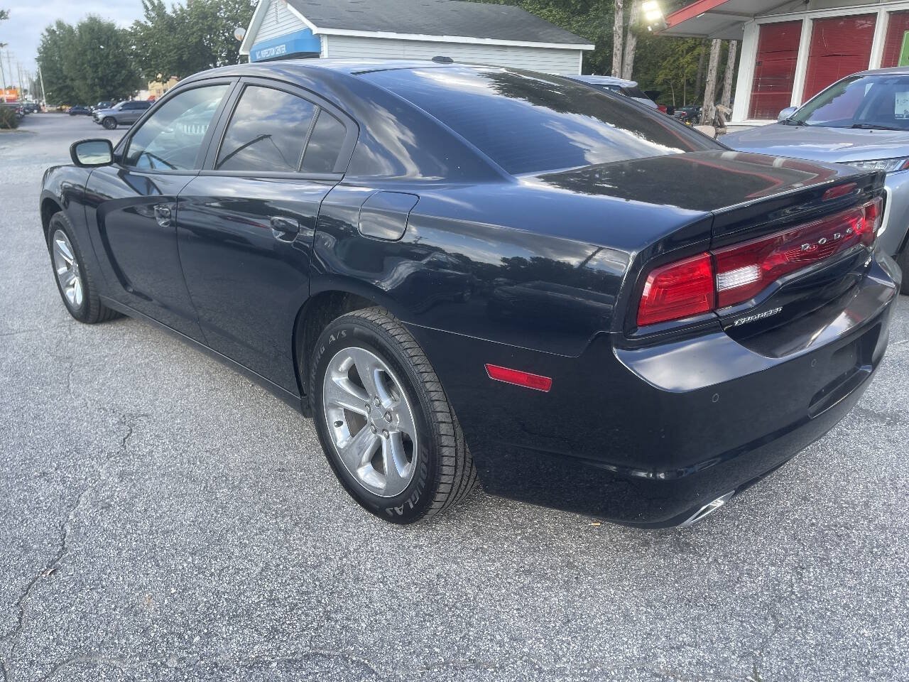 Used 2014 Dodge Charger SXT Plus RWD image 4