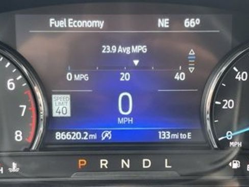 Used 2021 Ford Explorer XLT w/ Equipment Group 202A image 15