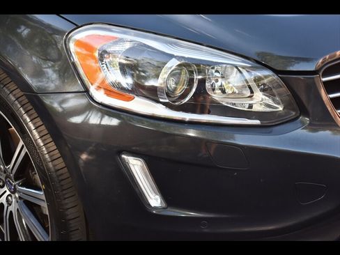 Used 2016 Volvo XC60 T5 Platinum FWD image 45