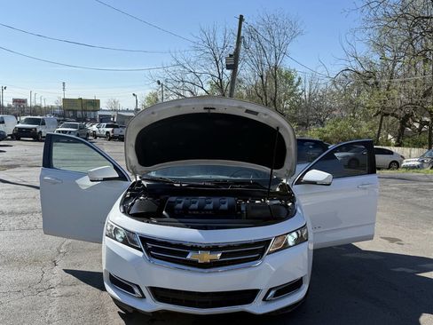 Used 2016 Chevrolet Impala LT FWD image 18
