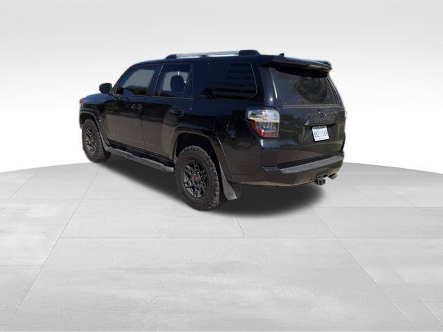 Used 2022 Toyota 4Runner SR5 Premium w/ Moonroof Package AWD/4WD image 5