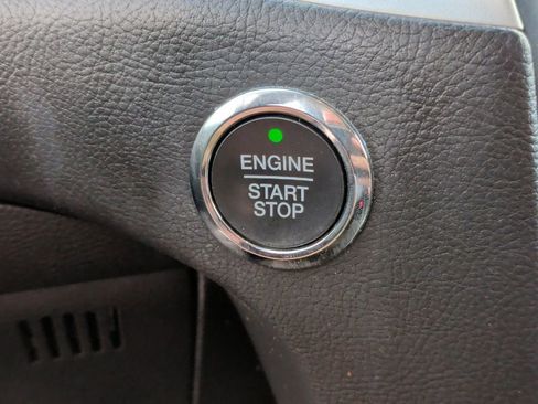 Used 2022 Ford Edge SE w/ Black Appearance Package image 27