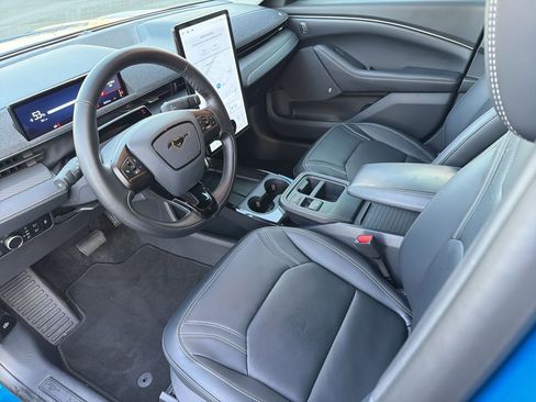 Used 2025 Ford Mustang Mach-E Premium RWD image 4