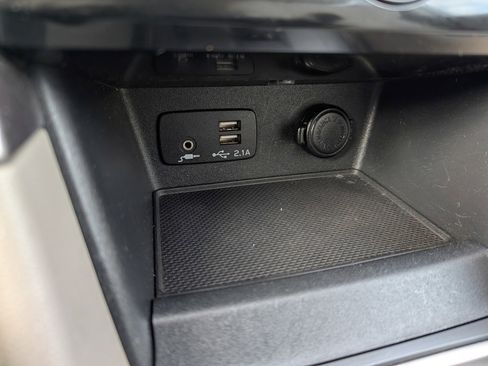 Used 2021 Subaru Forester Premium image 27