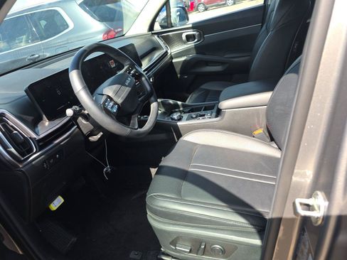 Used 2026 Kia Sorento EX w/ EX Premium Package FWD image 4