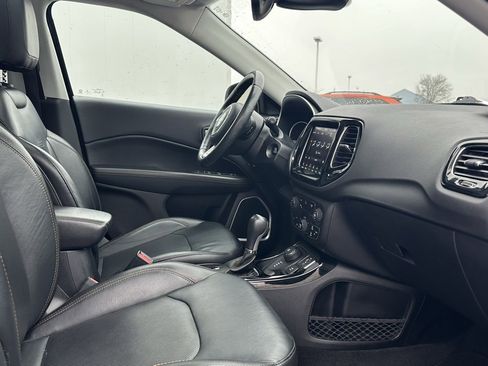 Used 2018 Jeep Compass Limited w/ Navigation Group image 22