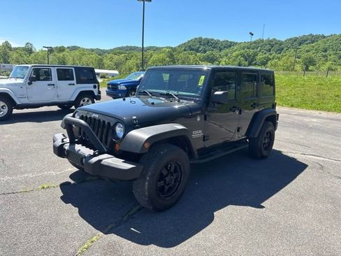 Used 2011 Jeep Wrangler Unlimited Sport AWD/4WD image 4