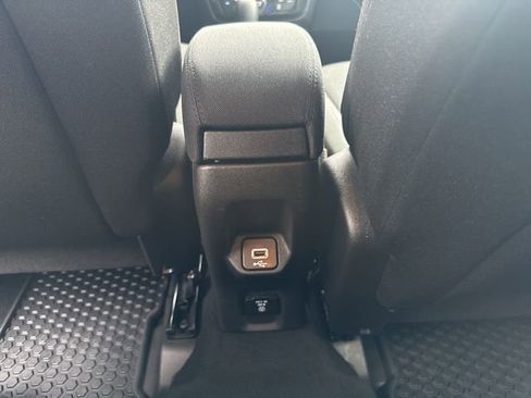 Used 2021 Jeep Renegade Latitude w/ Convenience Group image 23