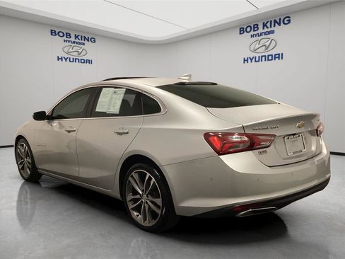Used 2021 Chevrolet Malibu Premier FWD image 3