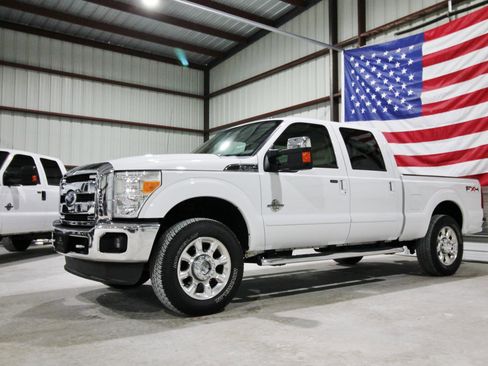 Used 2011 Ford F250 Lariat w/ Lariat Ultimate Pkg image 1