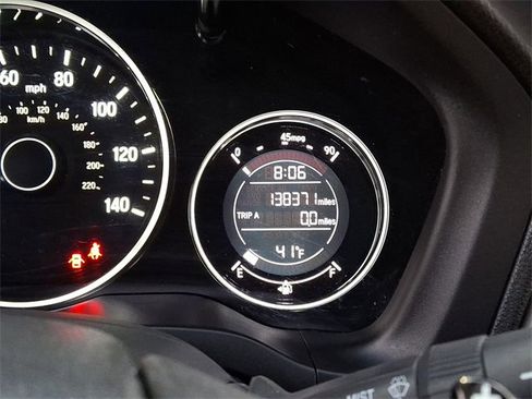 Used 2017 Honda HR-V EX image 27