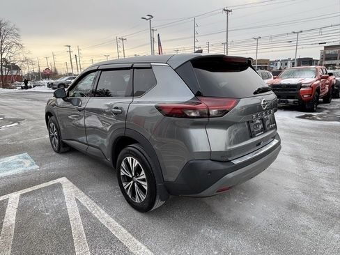 Used 2021 Nissan Rogue SV image 5