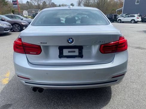 Used 2017 BMW 330i xDrive Sedan AWD/4WD image 6