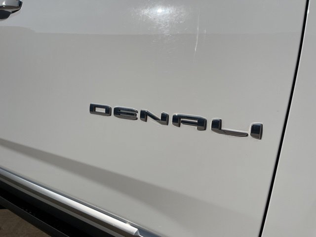 Certified 2022 GMC Yukon Denali w/ Denali Premium Package RWD image 9