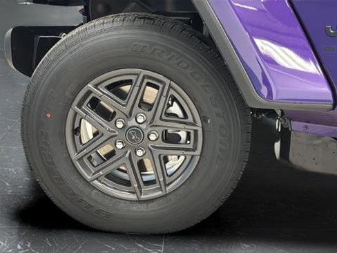 New 2026 Jeep Gladiator Sport image 40