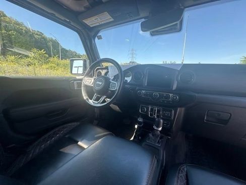 Used 2021 Jeep Wrangler Unlimited Sahara AWD/4WD image 39