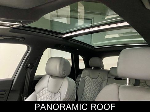 Used 2018 Audi SQ5 Prestige w/ Prestige Package AWD/4WD image 38