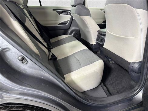 Used 2025 Toyota RAV4 XLE FWD image 15