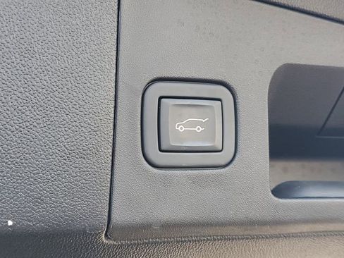Certified 2023 Cadillac XT5 Luxury AWD/4WD image 9