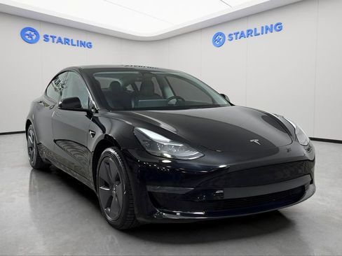 Used 2023 Tesla Model 3 Standard Range image 14