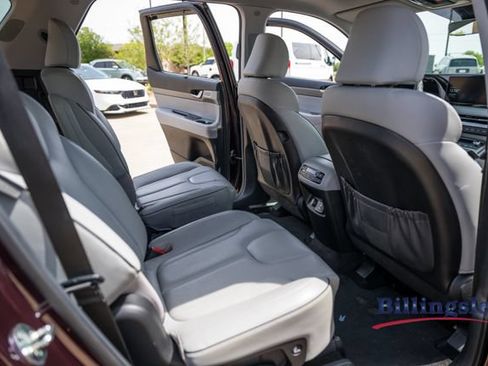 Used 2024 Hyundai Palisade SEL w/ Premium Package FWD image 14