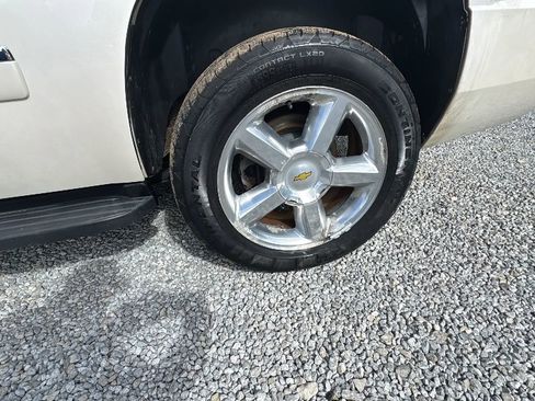 Used 2010 Chevrolet Tahoe LTZ image 2