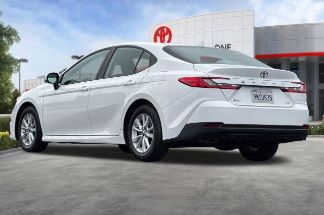 Used 2025 Toyota Camry LE FWD image 6